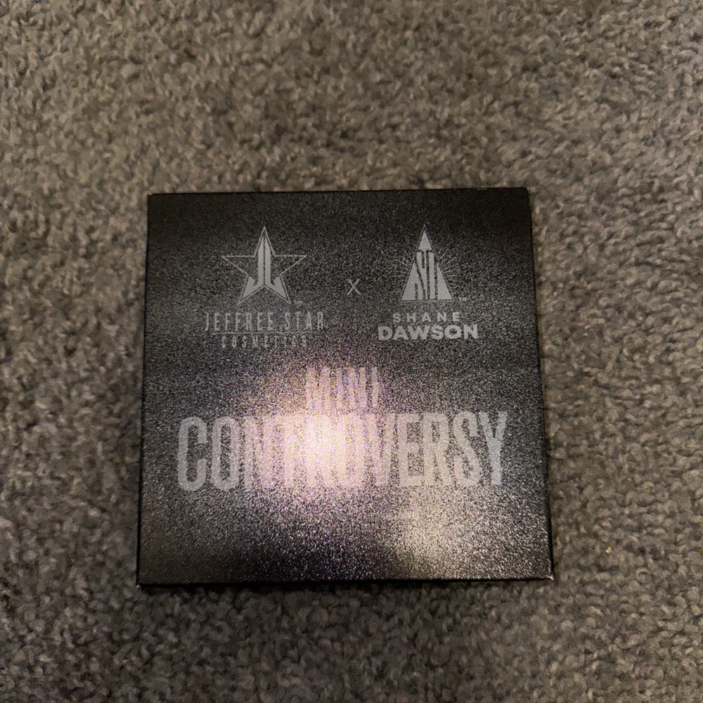 Jeffree Star x Shane Dawson Mini Controversy Palette - Black and Silver